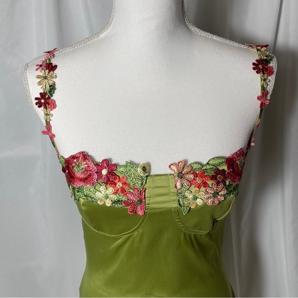 EMBROIDERED OLIVE PETAL SATIN BUSTIER SLIP DRESS NEW WITHOUT TAGS (XS- Runs S/M - Picture 3 of 7